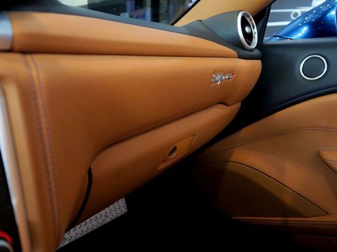 Used 2016 Ferrari California T RWD image 26