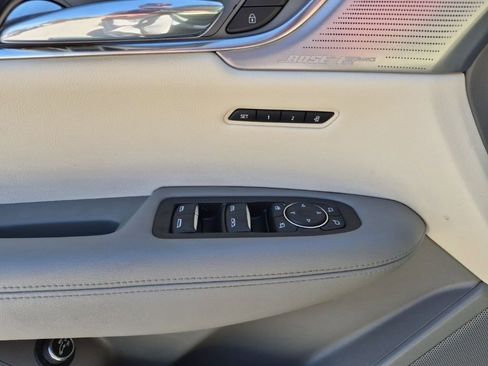 Used 2023 Cadillac XT6 Premium Luxury w/ Technology Package image 28