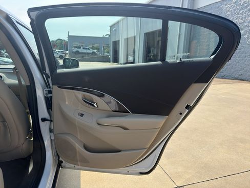 Used 2016 Buick LaCrosse Leather w/ Experience Buick Package FWD image 16