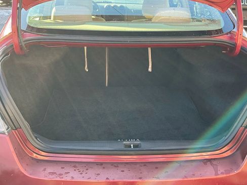 Used 2010 Nissan Altima 3.5 SR w/ Sport Pkg image 26