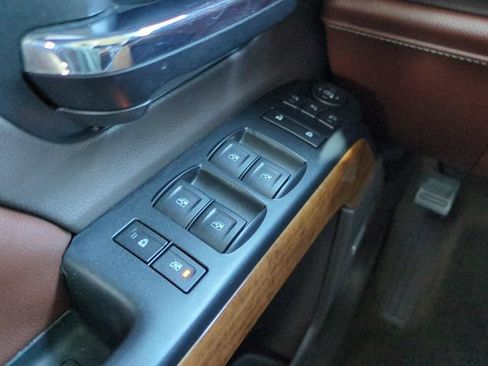 Used 2016 Chevrolet Silverado 2500 High Country w/ Duramax Plus Package AWD/4WD image 27