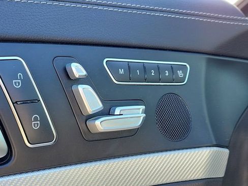 Used 2017 Mercedes-Benz SL 550 w/ Driver Assistance Package image 13