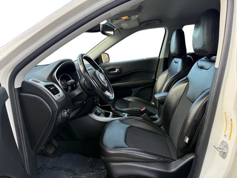 Used 2020 Jeep Compass Latitude w/ Popular Equipment Group AWD/4WD image 10