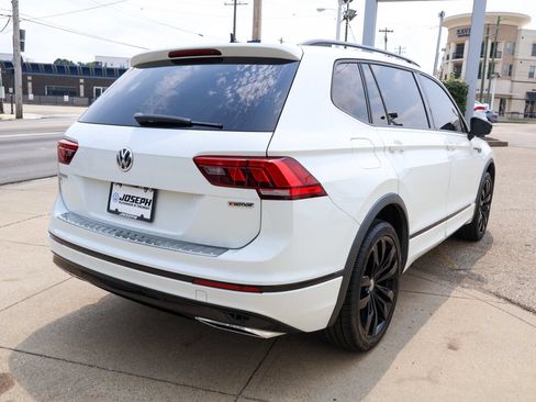 Used 2020 Volkswagen Tiguan SE R-Line w/ 3rd Row Seat Package AWD/4WD image 5