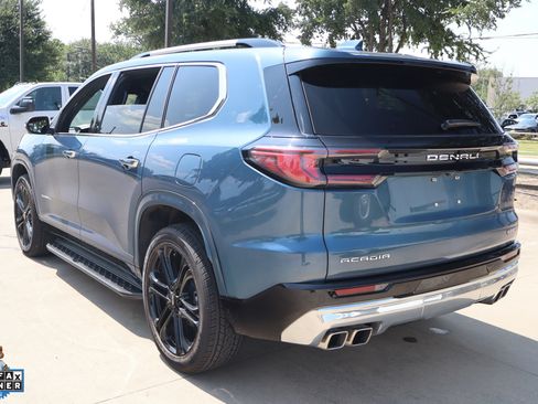 Used 2025 GMC Acadia Denali w/ LPO, Floor Liner Package FWD image 6