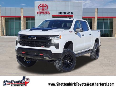 Used 2023 Chevrolet Silverado 1500 LT Trail Boss w/ Protection Package AWD/4WD image 1