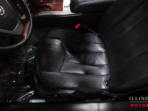 Used 2006 Cadillac XLR RWD image 18