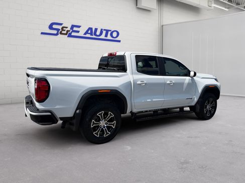 Used 2024 GMC Canyon AT4 AWD/4WD image 4