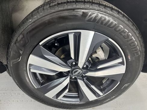 Used 2026 Nissan Rogue SL AWD/4WD image 5