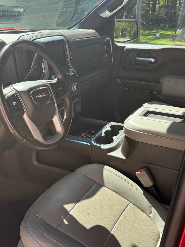 Used 2021 GMC Sierra 1500 SLT w/ SLT Premium Package AWD/4WD image 2