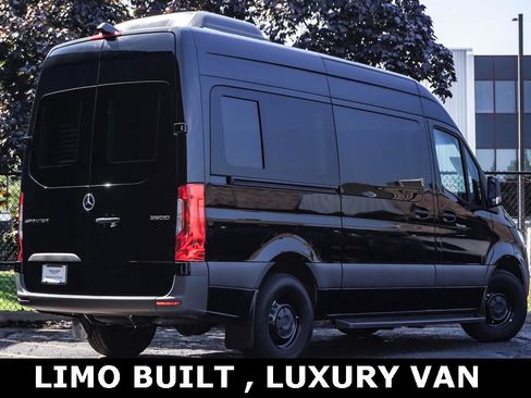 Used 2023 Mercedes-Benz Sprinter 2500 image 8