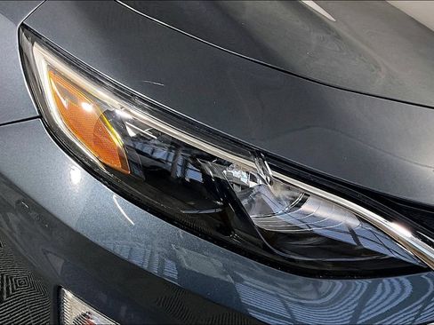 Used 2021 Chevrolet Malibu LT FWD image 26