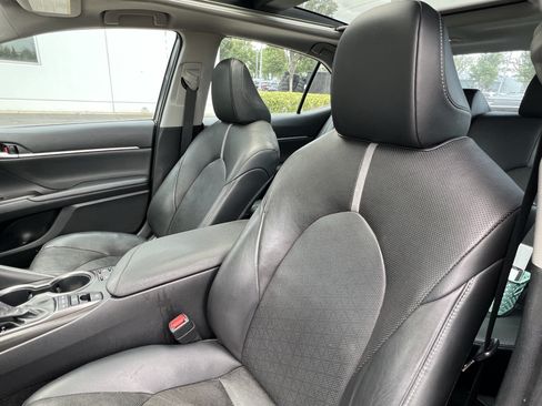 Used 2021 Toyota Camry XSE w/ Navigation Package FWD image 16