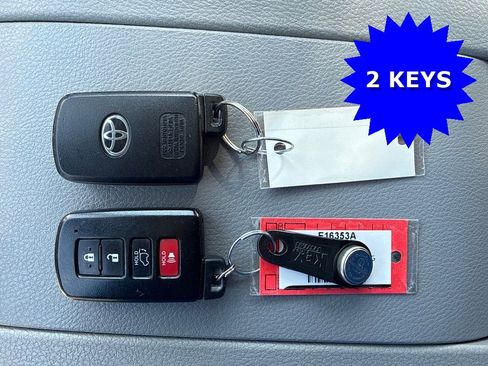 Used 2019 Toyota Highlander XLE image 4