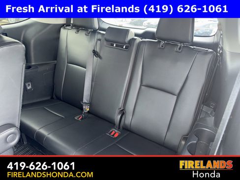 Used 2020 Toyota Highlander XLE image 27