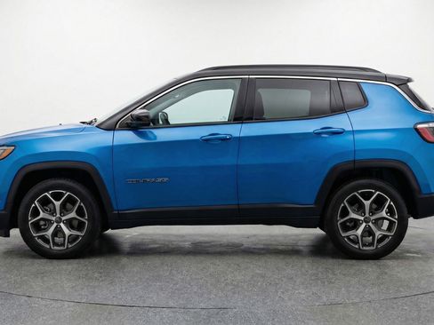 Used 2025 Jeep Compass Limited AWD/4WD image 5