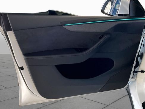 Used 2026 Tesla Model Y 2WD image 19