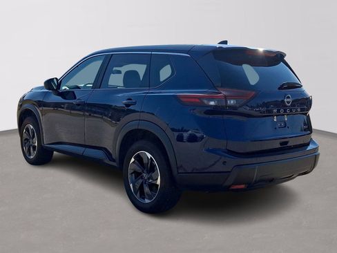 Used 2024 Nissan Rogue SV FWD image 4