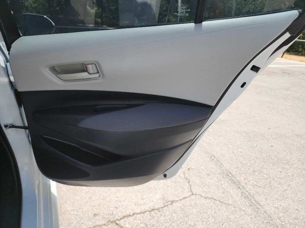 Used 2023 Toyota Corolla LE FWD image 32