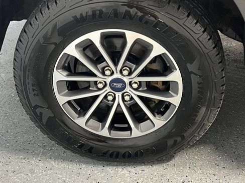 Used 2020 Ford F150 XLT w/ Equipment Group 302A Luxury AWD/4WD image 9