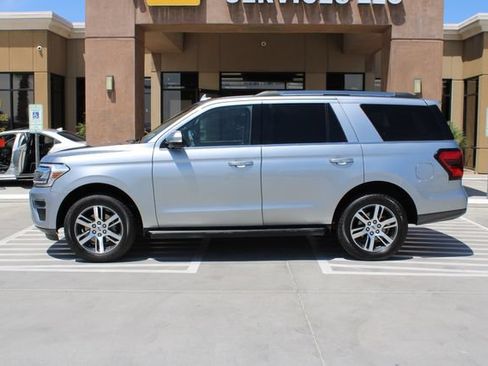 Used 2024 Ford Expedition Limited AWD/4WD image 5