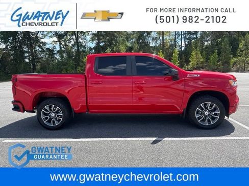 Used 2023 Chevrolet Silverado 1500 RST w/ Convenience Package II AWD/4WD image 4