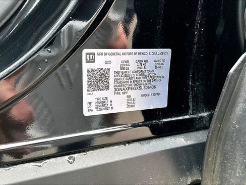 Used 2025 Chevrolet Equinox LT AWD/4WD image 25
