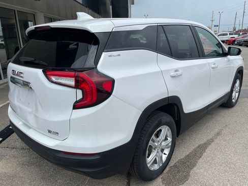 Used 2022 GMC Terrain SLE FWD image 3