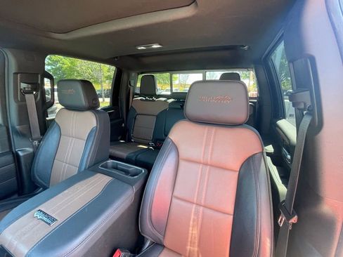 Used 2024 Chevrolet Silverado 3500 High Country w/ High Country Premium Package image 3