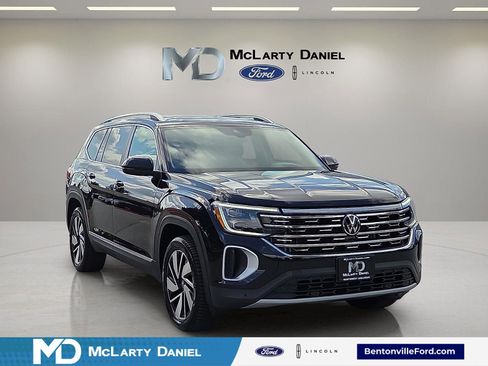 Used 2024 Volkswagen Atlas SEL AWD/4WD image 1