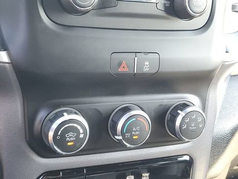 Used 2023 RAM 3500 Big Horn AWD/4WD image 19