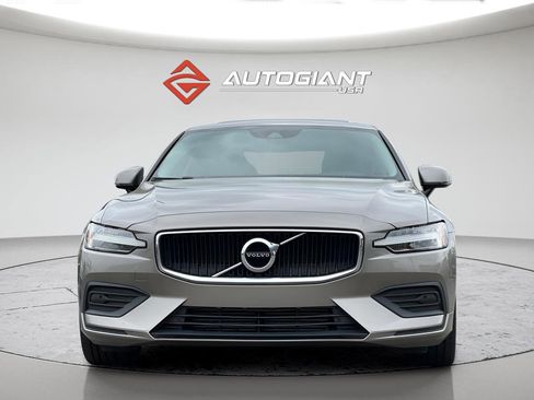 Used 2020 Volvo S60 T5 Momentum FWD image 12