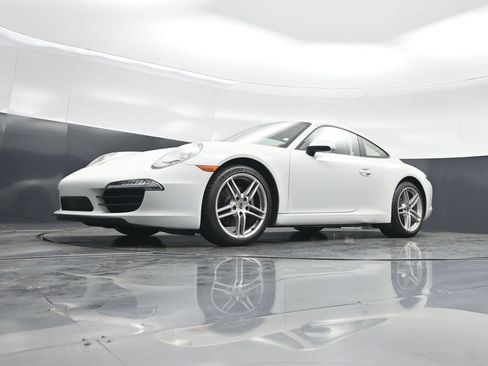 Used 2013 Porsche 911 Carrera RWD image 34