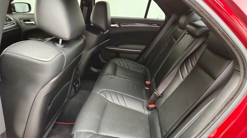 Used 2023 Chrysler 300 C RWD image 25