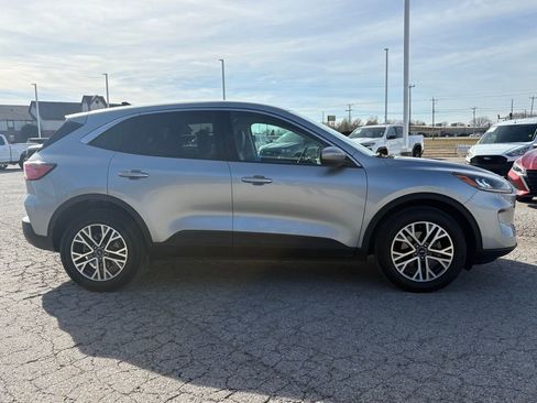 Used 2022 Ford Escape SEL image 4