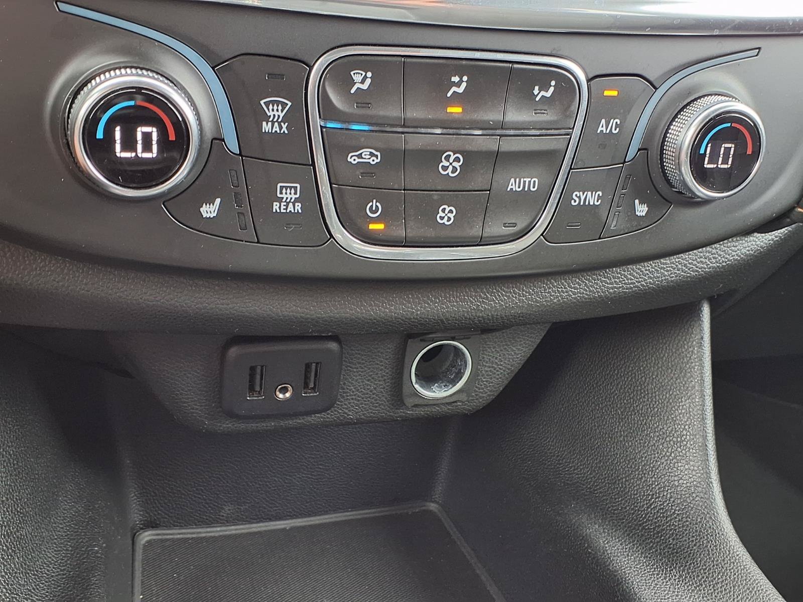 Used 2020 Chevrolet Traverse LT FWD image 8