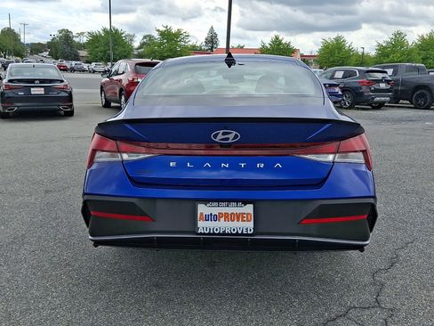 Used 2026 Hyundai Elantra Sport FWD image 5
