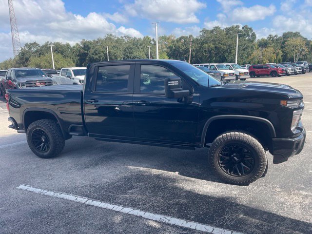 Used 2025 Chevrolet Silverado 2500 LT w/ Convenience Package AWD/4WD image 3