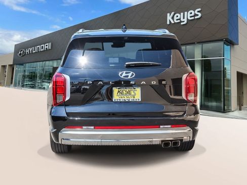 Used 2023 Hyundai Palisade Calligraphy FWD image 6