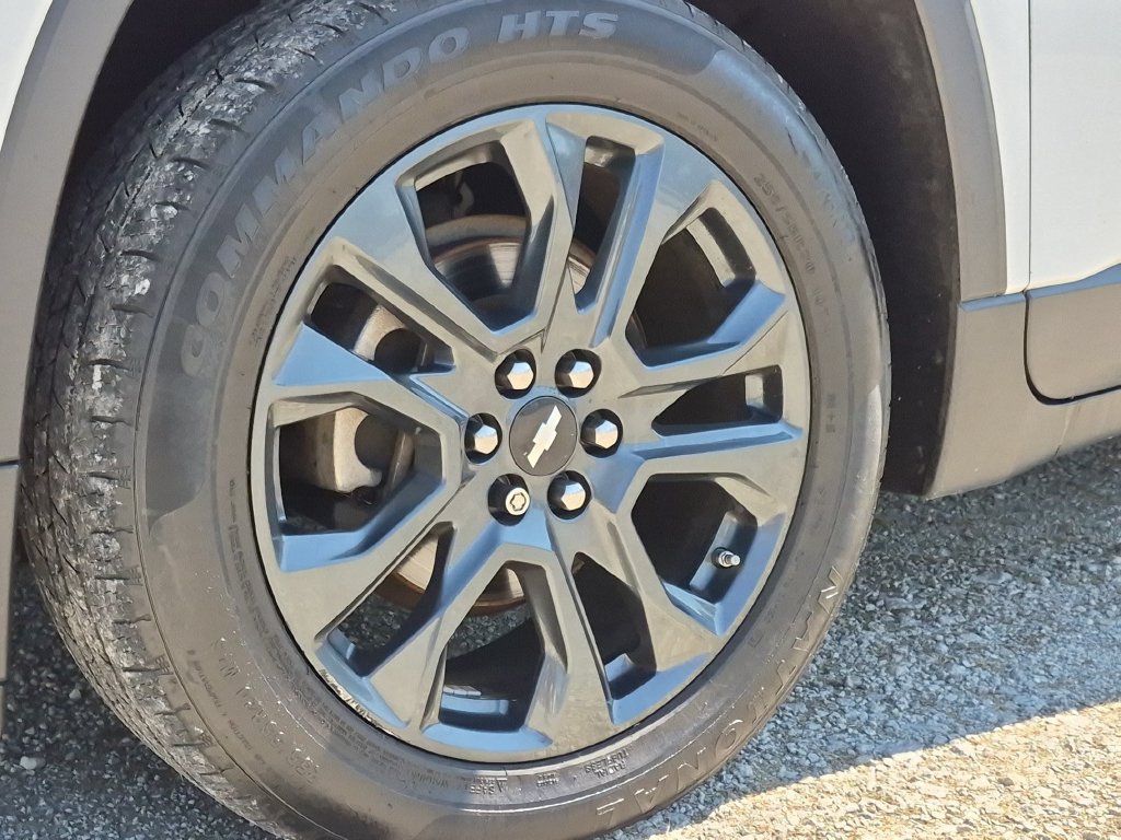 Used 2019 Chevrolet Traverse RS w/ LPO, Floor Liner Package AWD/4WD image 24