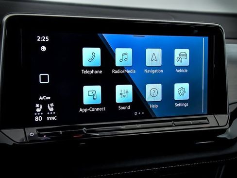 Certified 2025 Volkswagen Atlas Cross Sport SE image 15