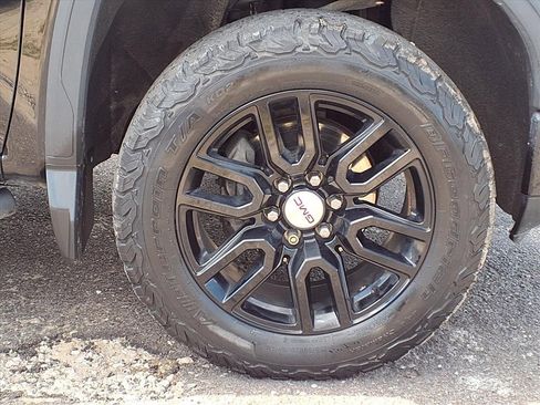 Used 2020 GMC Sierra 1500 AT4 w/ AT4 Premium Package image 9