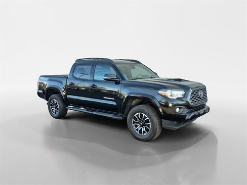 Used 2022 Toyota Tacoma TRD Sport image 2