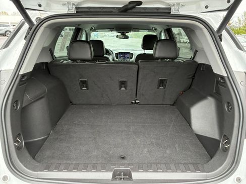 Used 2024 GMC Terrain SLT AWD/4WD image 34