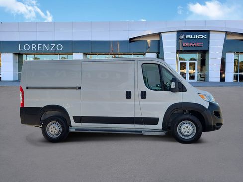 Used 2025 RAM ProMaster 2500 w/ U-Haul Equipment Group FWD image 4