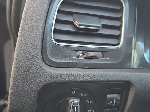 Used 2018 Volkswagen Golf S image 4