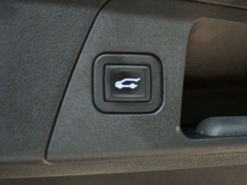 Used 2019 Buick Envision Premium w/ Driver Confidence Package image 69