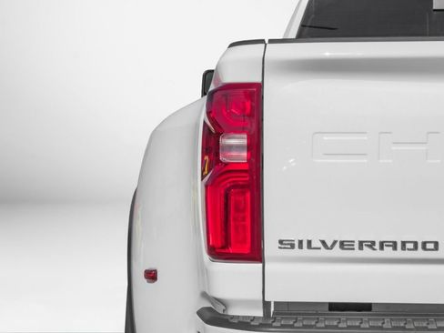 Used 2024 Chevrolet Silverado 3500 High Country w/ High Country Premium Package image 44