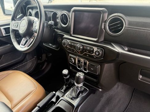 Used 2023 Jeep Wrangler Unlimited Sahara w/ Cold Weather Group AWD/4WD image 6