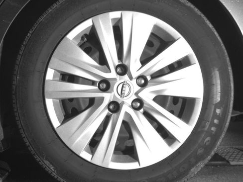 Used 2025 Nissan Sentra S FWD image 17